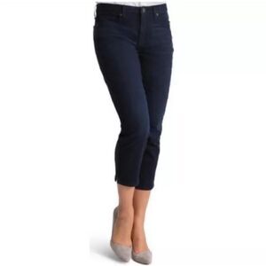Spanx Slim X Casual Capri Size 29 (33) Dark Wash Denim Jeans NWT